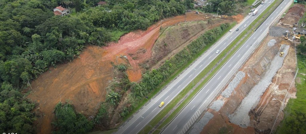 Teresópolis: Veículos mal estacionados atrapalham trânsito e transporte  coletivo - O Diário de Teresópolis