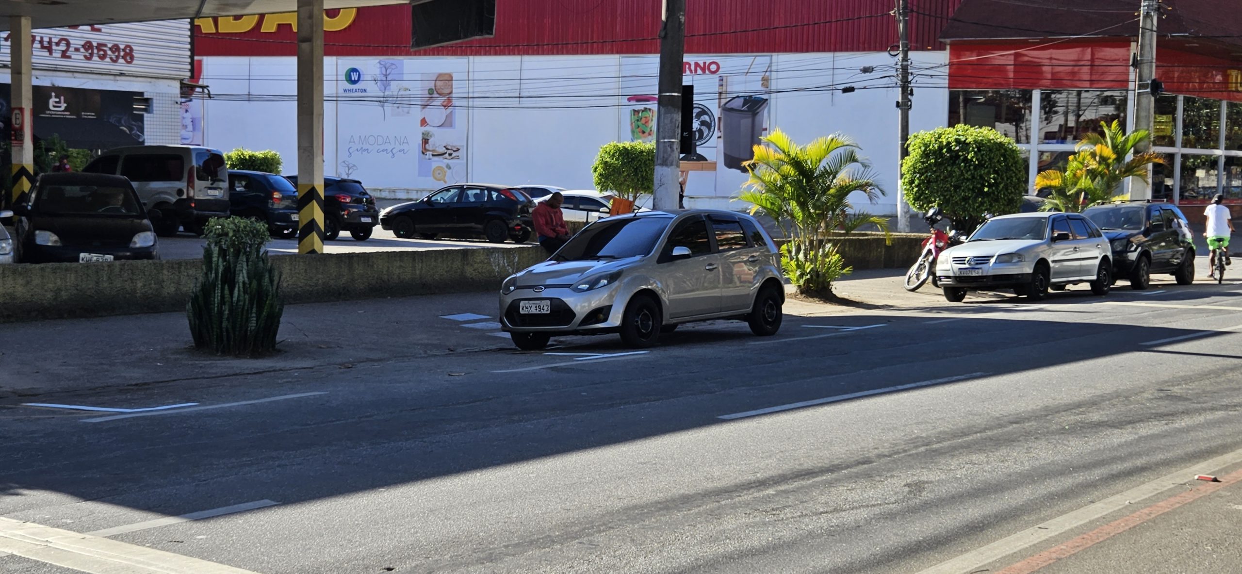 Esta app portuguesa gratuita encontra lugares livres para estacionar o carro