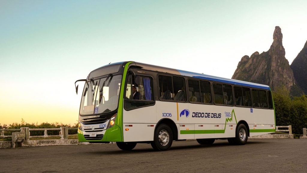 Passeio de ônibus urbano de passageiros versão móvel andróide iOS