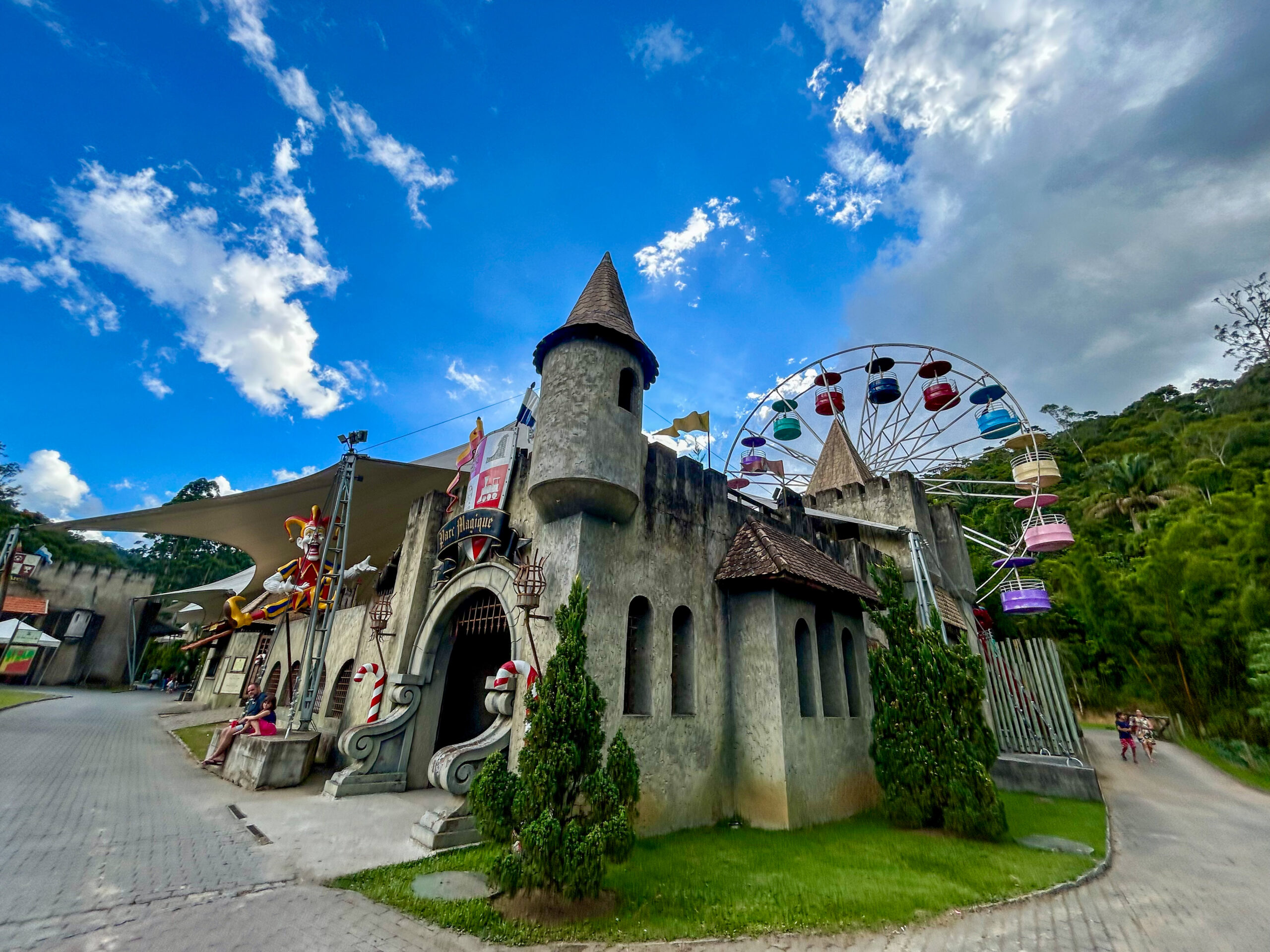 Promoção de fim de ano no Parc Magique e fazendinha do Le Canton