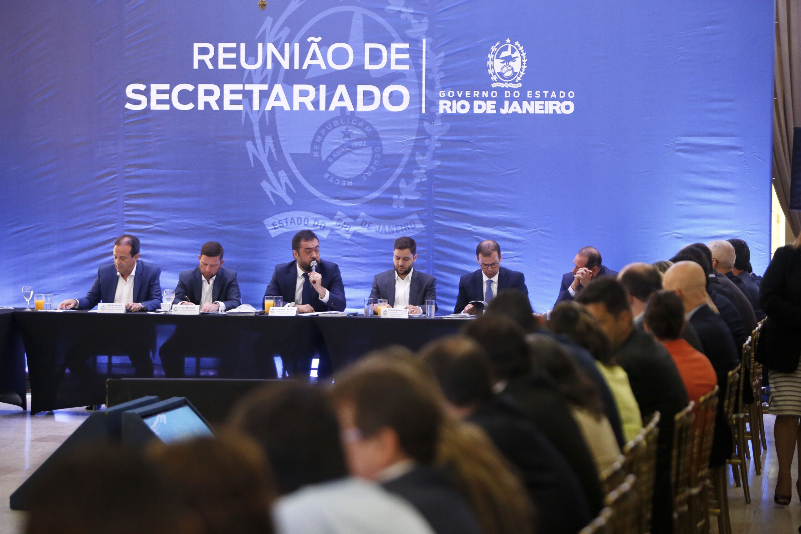 Cláudio Castro reúne secretários de Estado para definir metas para 2024 - O  Diário de Teresópolis